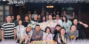 周雨彤、梅婷、黄奕主演：《她的逃跑计划》圆满杀青