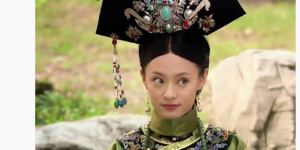 孙俪发文庆贺《甄嬛》319岁诞辰，邓超：归途蜡烛沉甸甸
