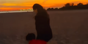 周杰伦分享昆凌母子足球时光，自嘲球技不如妻