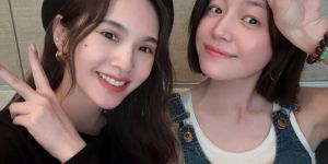 陈妍希杨丞琳“比耶”庆生，闺蜜情深笑容盛